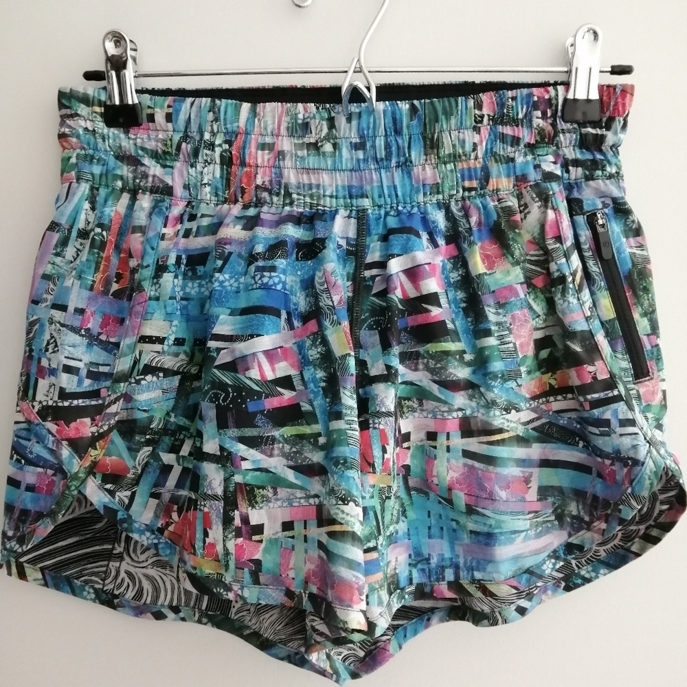 Lululemon Tracker Shorts Special Edition Seawheeze 4" Inseam Pink Blue Rare 6 - Picture 5 of 13